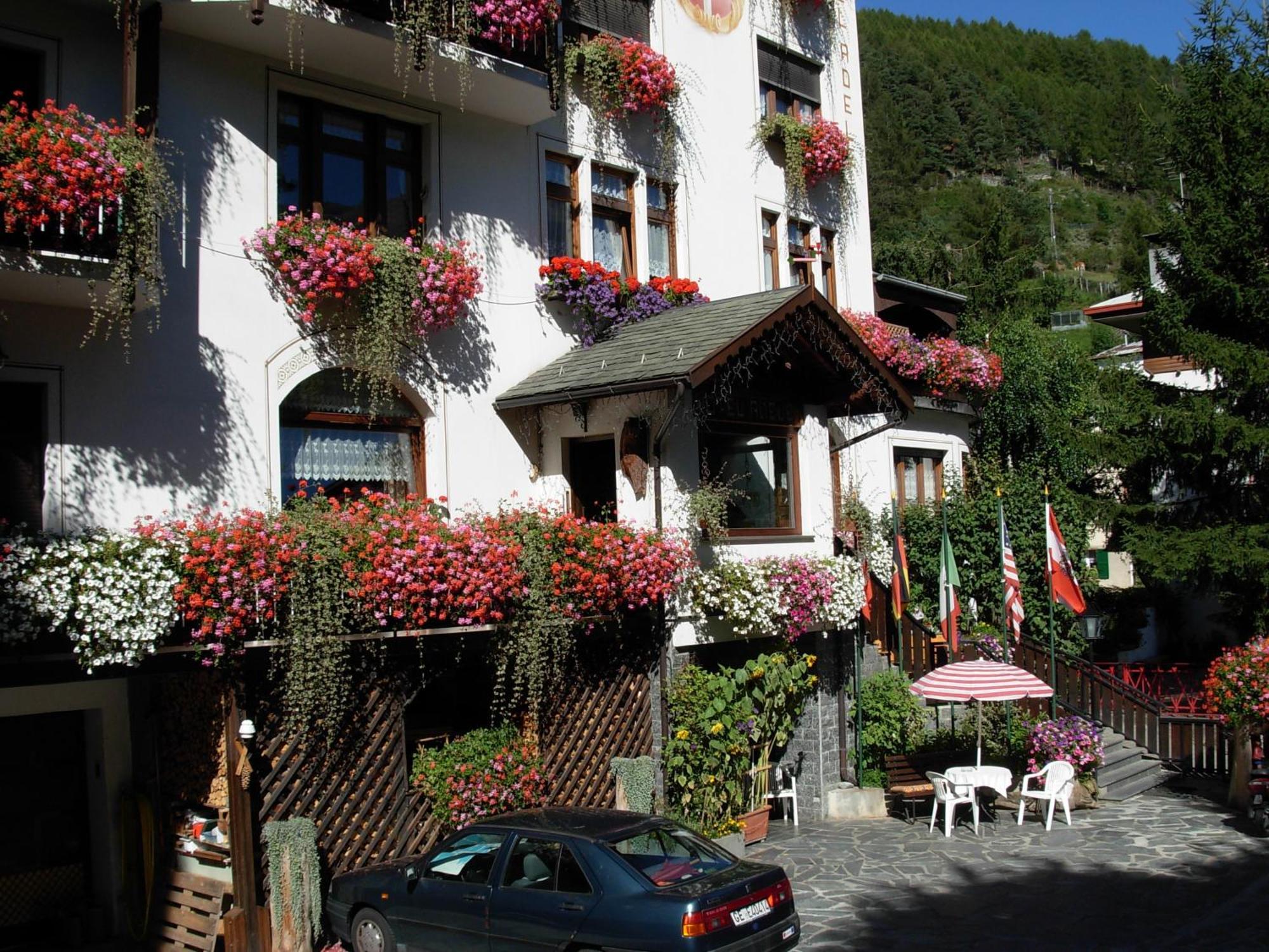 Albergo Adele Bormio Esterno foto